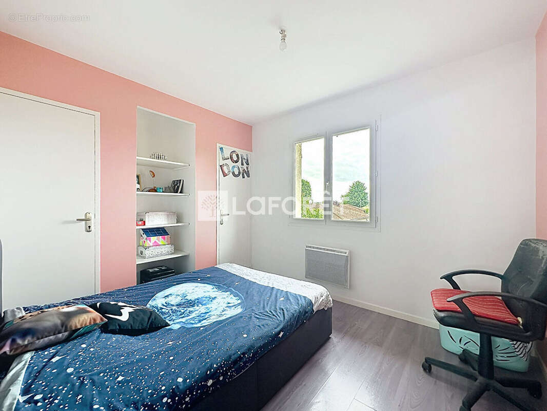 Maison à vendre Neuville Les Dames 7 pièce(s) 129.86 m2 - photo 14