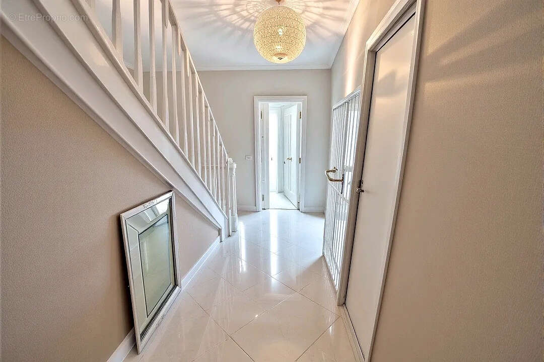 Maison à GALLARGUES-LE-MONTUEUX