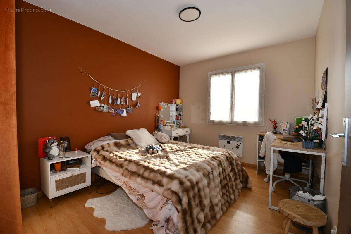 Maison à CHAPTELAT