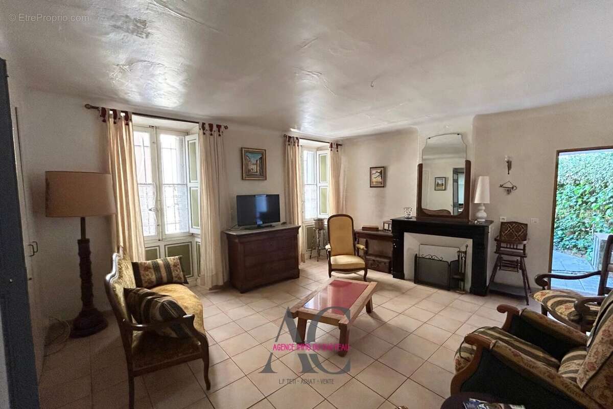 Maison à SAINTE-ANASTASIE-SUR-ISSOLE