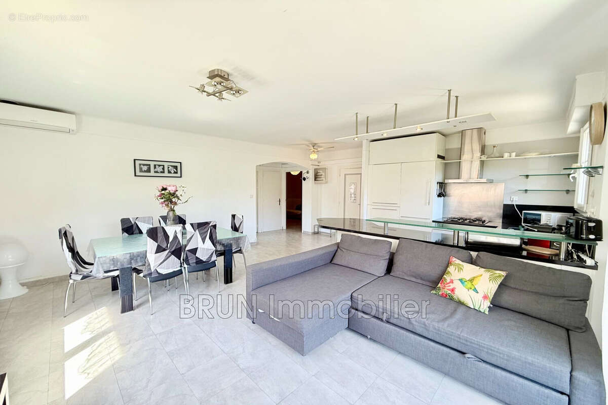 Appartement 65 m² à Antibes  - photo 4