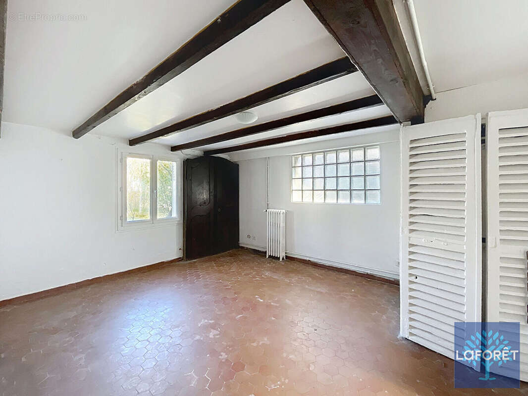 Maison à VIGNEUX-SUR-SEINE