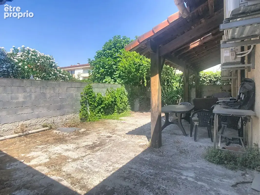 Maison de caractère à usage professionnel, commercial et/ou habitation - photo 7