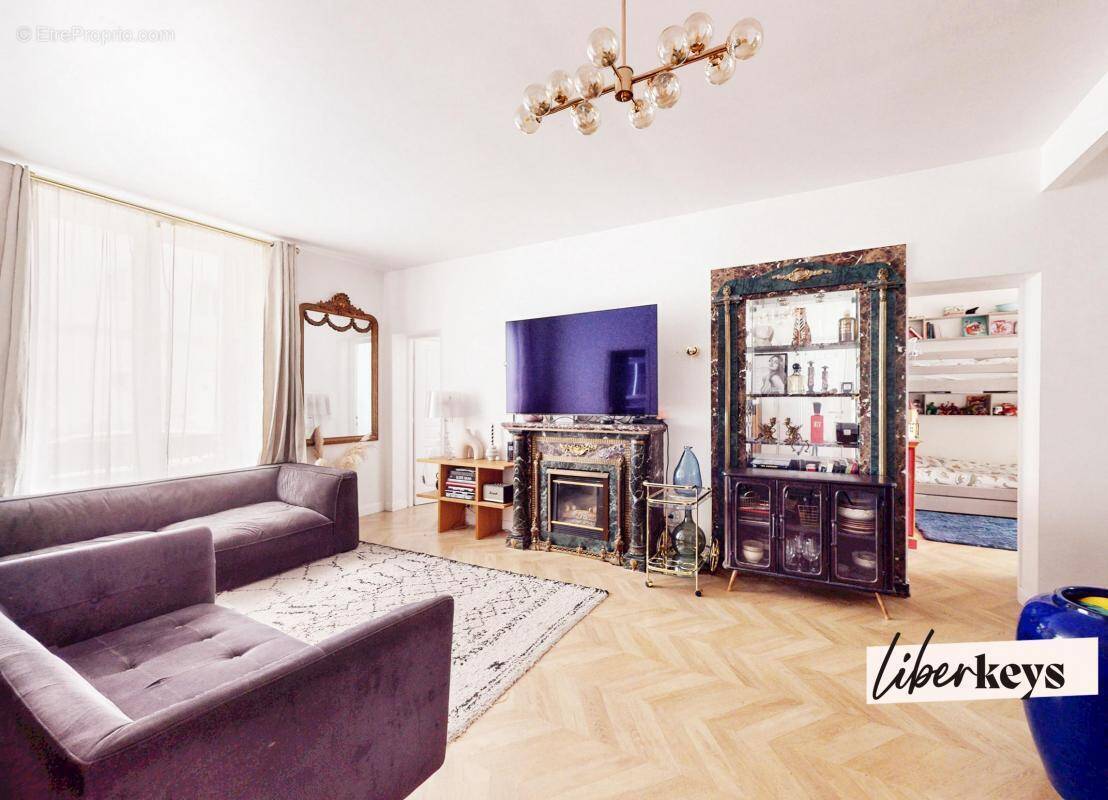 Appartement à NEUILLY-SUR-SEINE