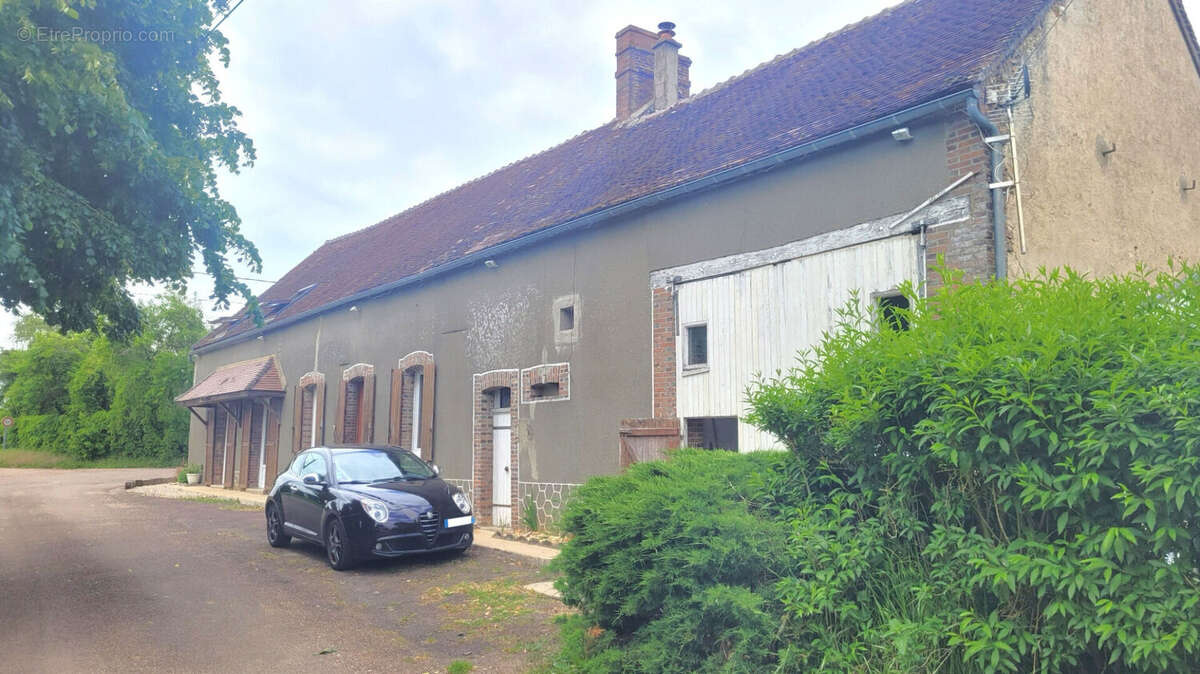 Maison à CHEVILLON