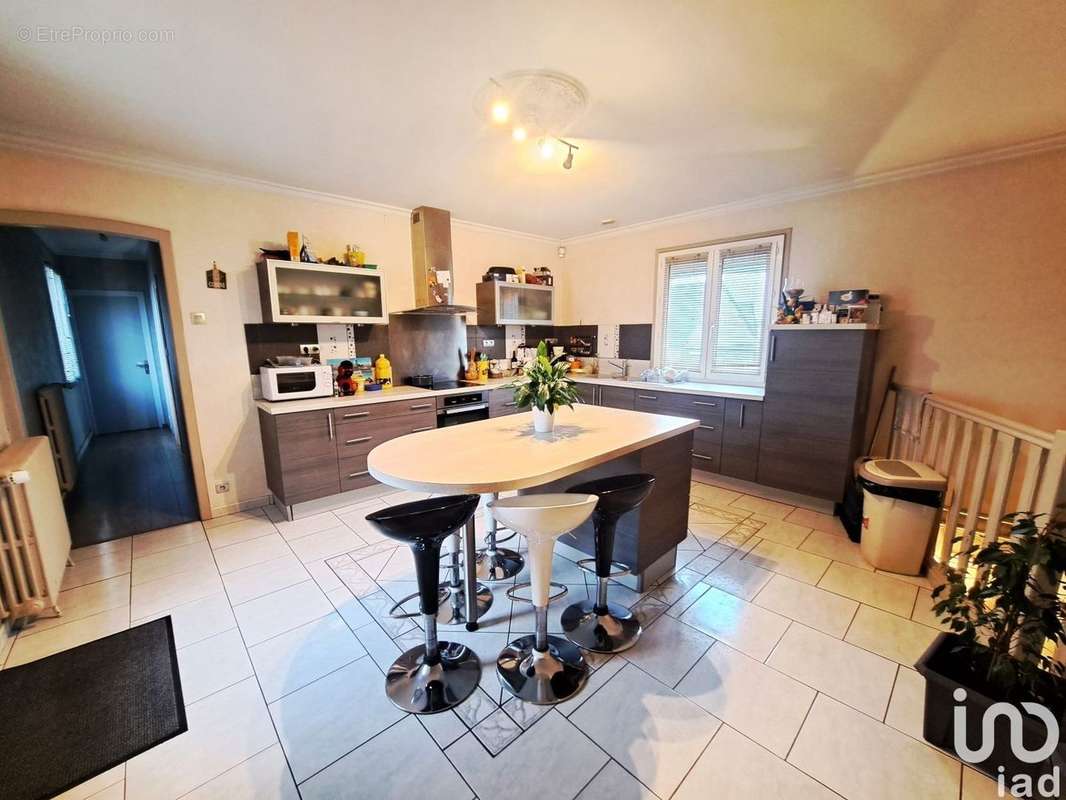 Photo 8 - Commerce à BROU