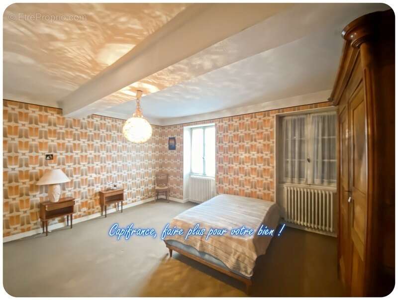 Ensemble immobilier comprenant  2 maisons de village sur terrain de 2285 m² - photo 11
