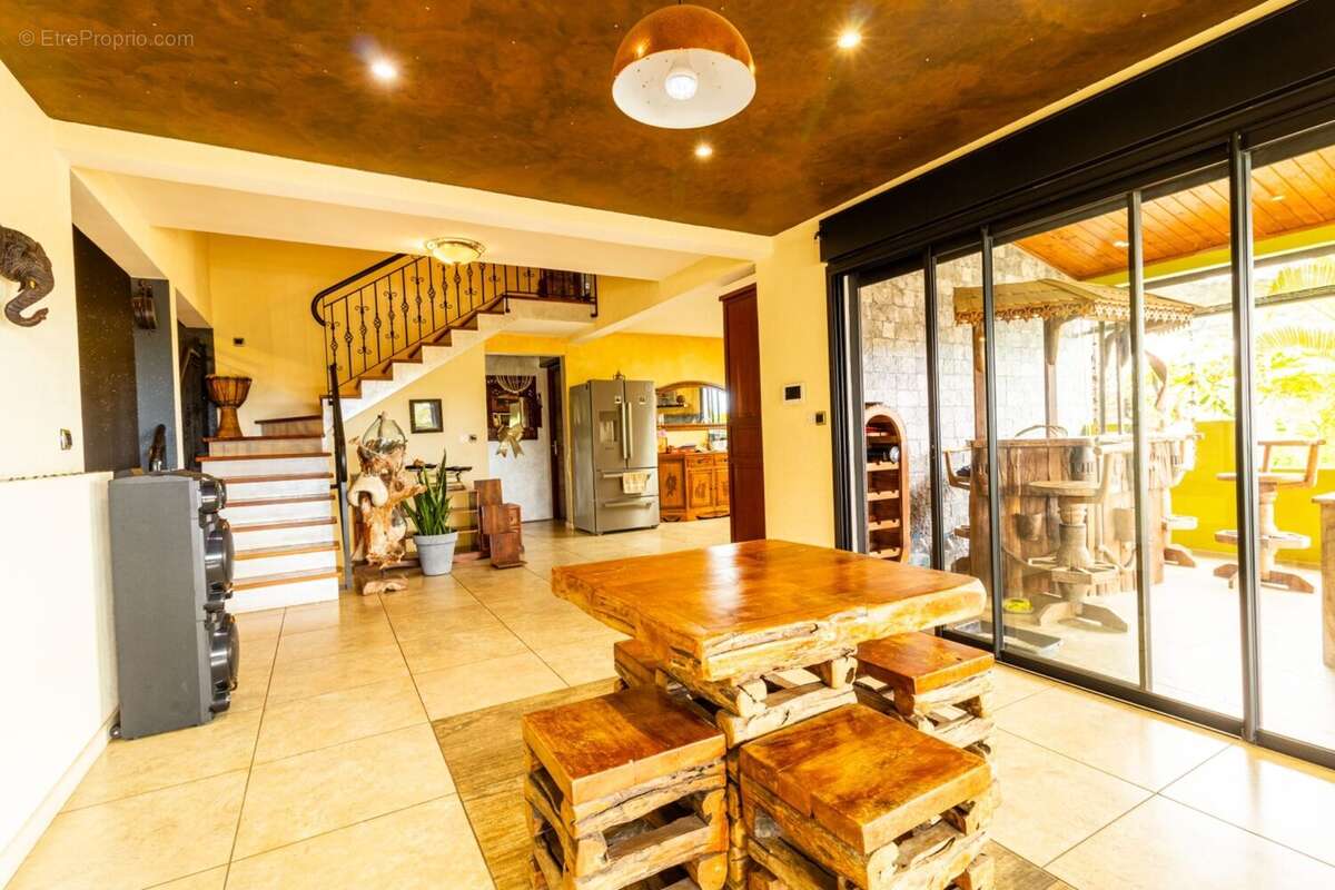 Maison à ENTRE-DEUX