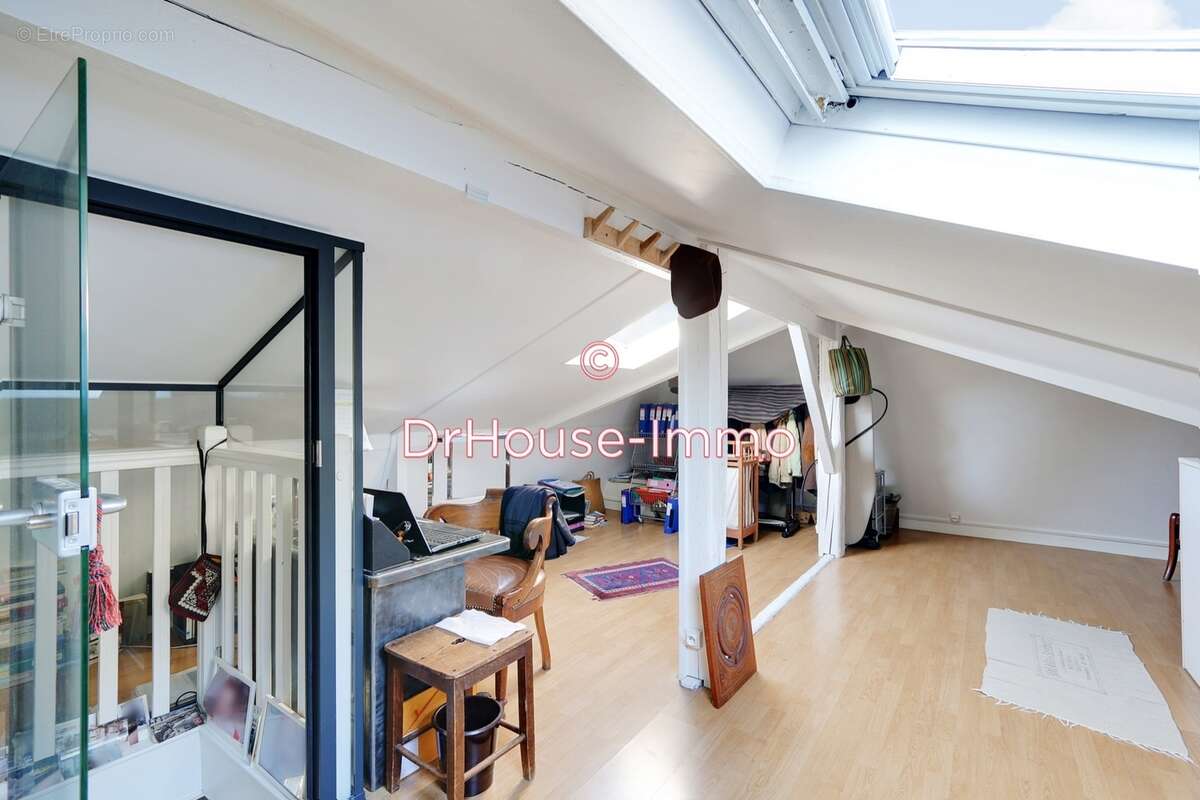 Appartement à NEUILLY-SUR-SEINE