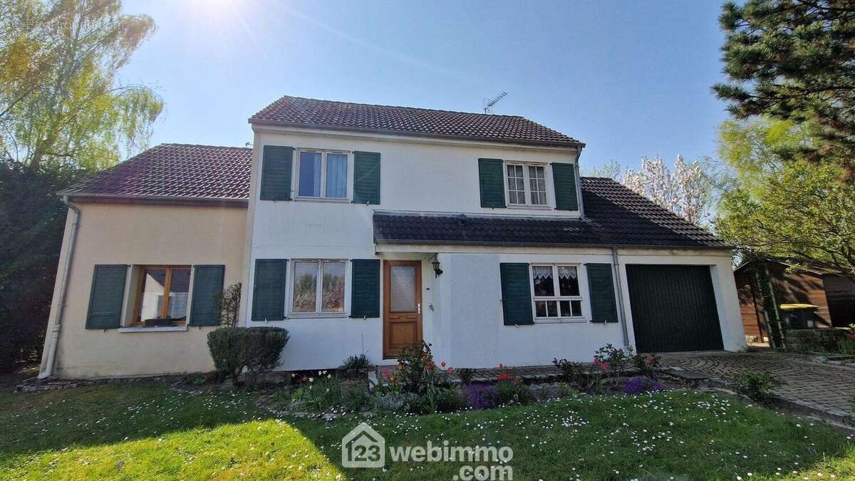 Allons découvrir l&#039;intérieur... - Maison à CHAMBRY