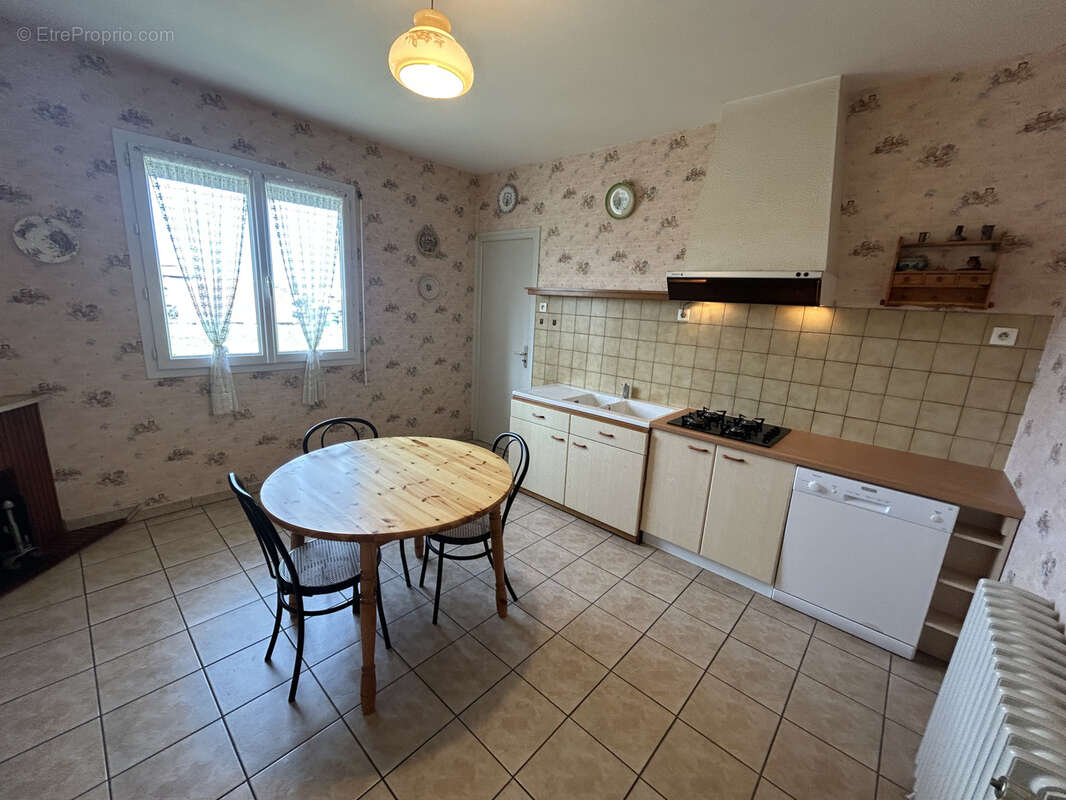 Maison à BERNAC-DEBAT