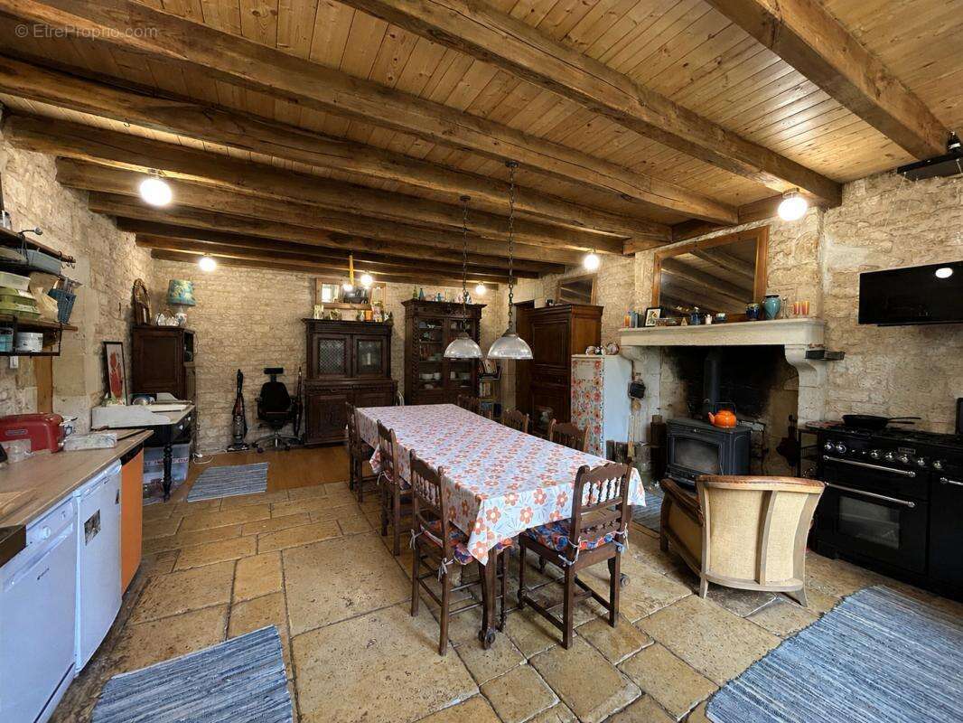 Maison à SAUZE-VAUSSAIS