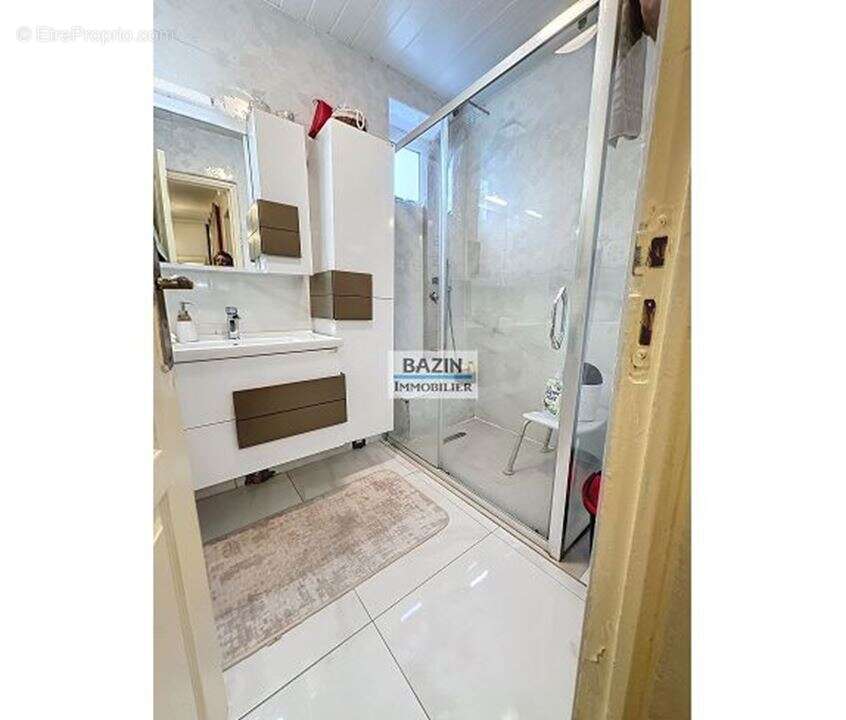 Appartement à SAINTE-GENEVIEVE-DES-BOIS