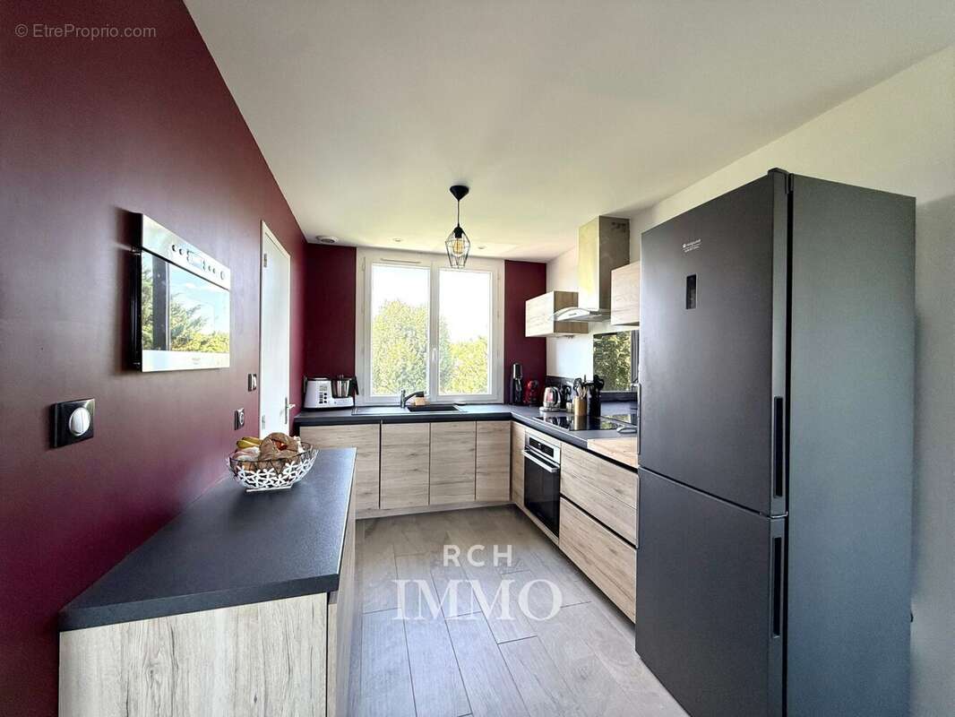 Appartement 65 m² à Saint-Symphorien-D'ozon  - photo 3
