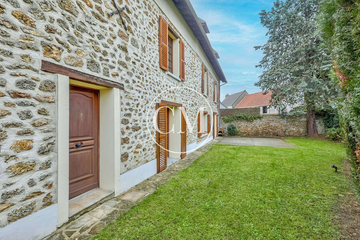 Maison à PLAISIR