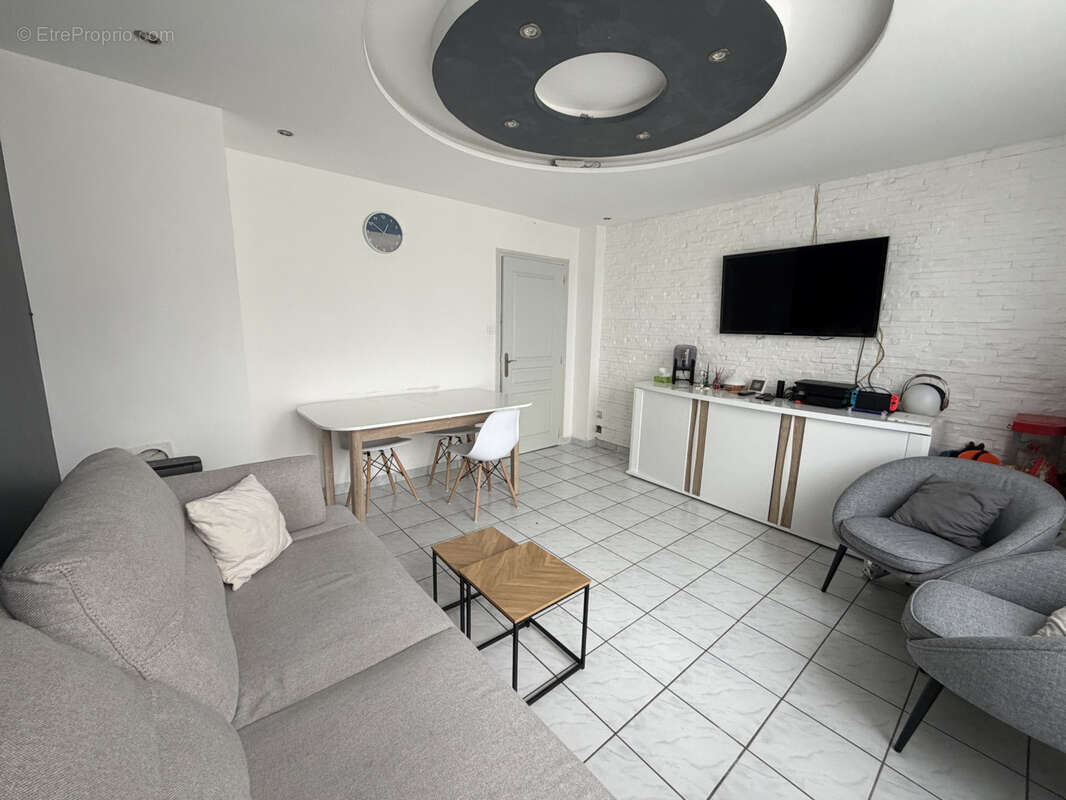 Appartement à FONTAINE