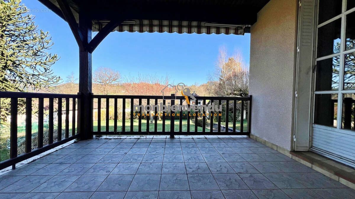 Maison à LAROQUEBROU