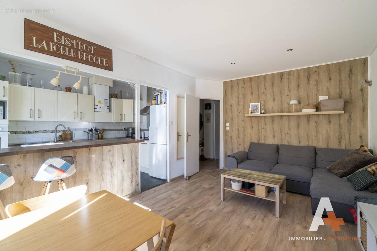 Appartement à MARSEILLE-5E