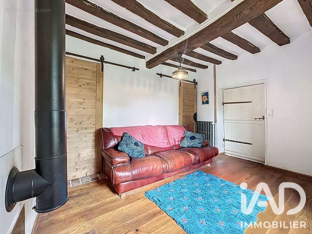 Maison 189 m² à Saint-Ange-Et-Torcay  - photo 7