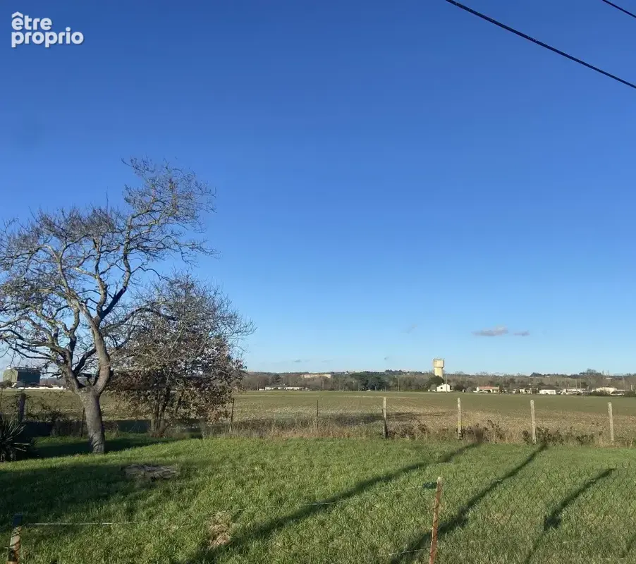 Photo Terrain à Vernet au prix de 98 000€
