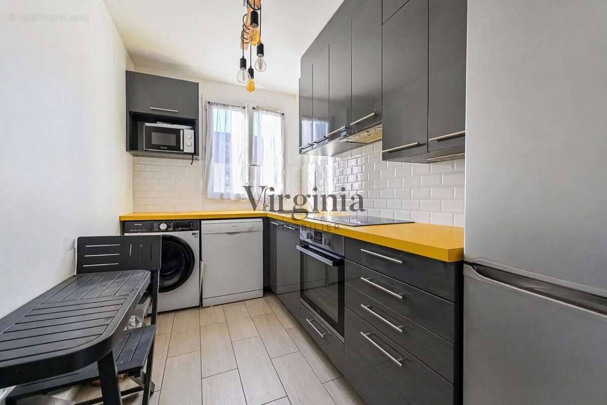 Appartement à CHARENTON-LE-PONT