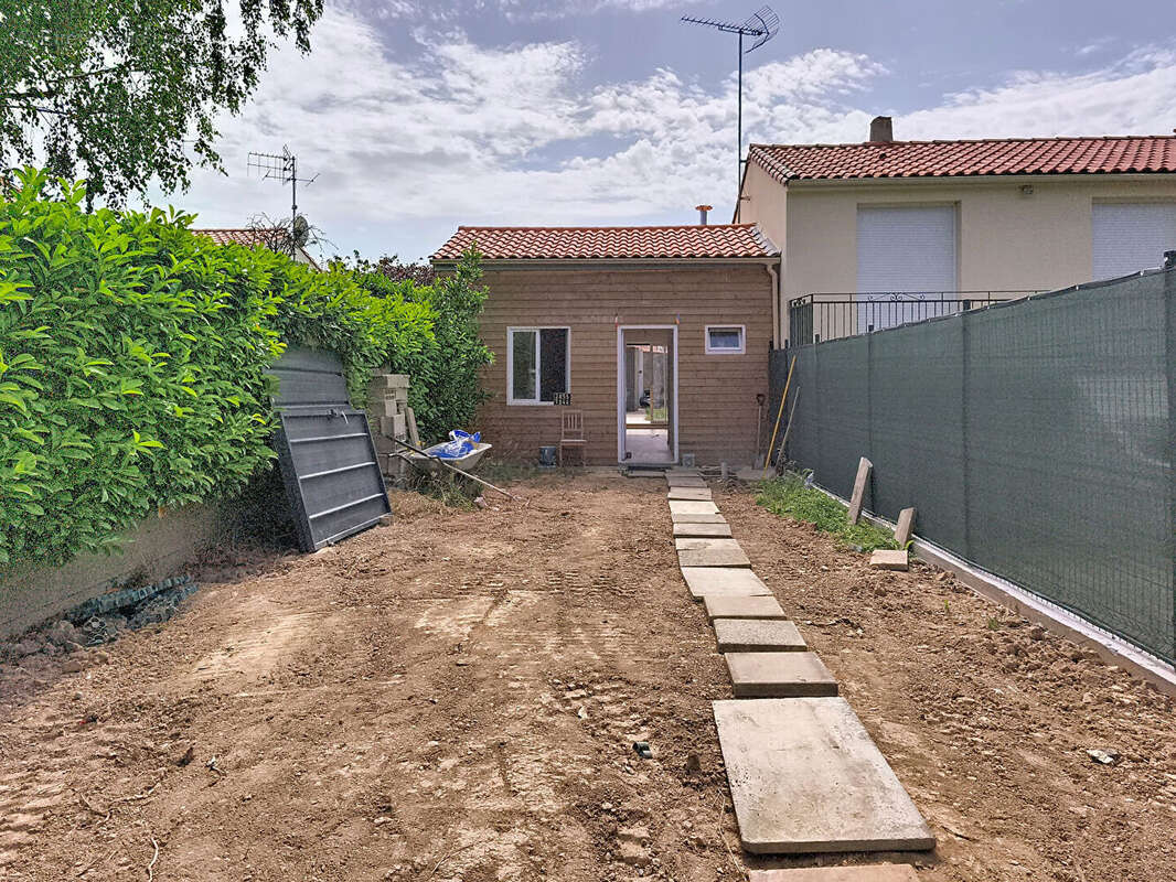 Maison Le Poiré-sur-vie 2 pièces 46 m2 - photo 3