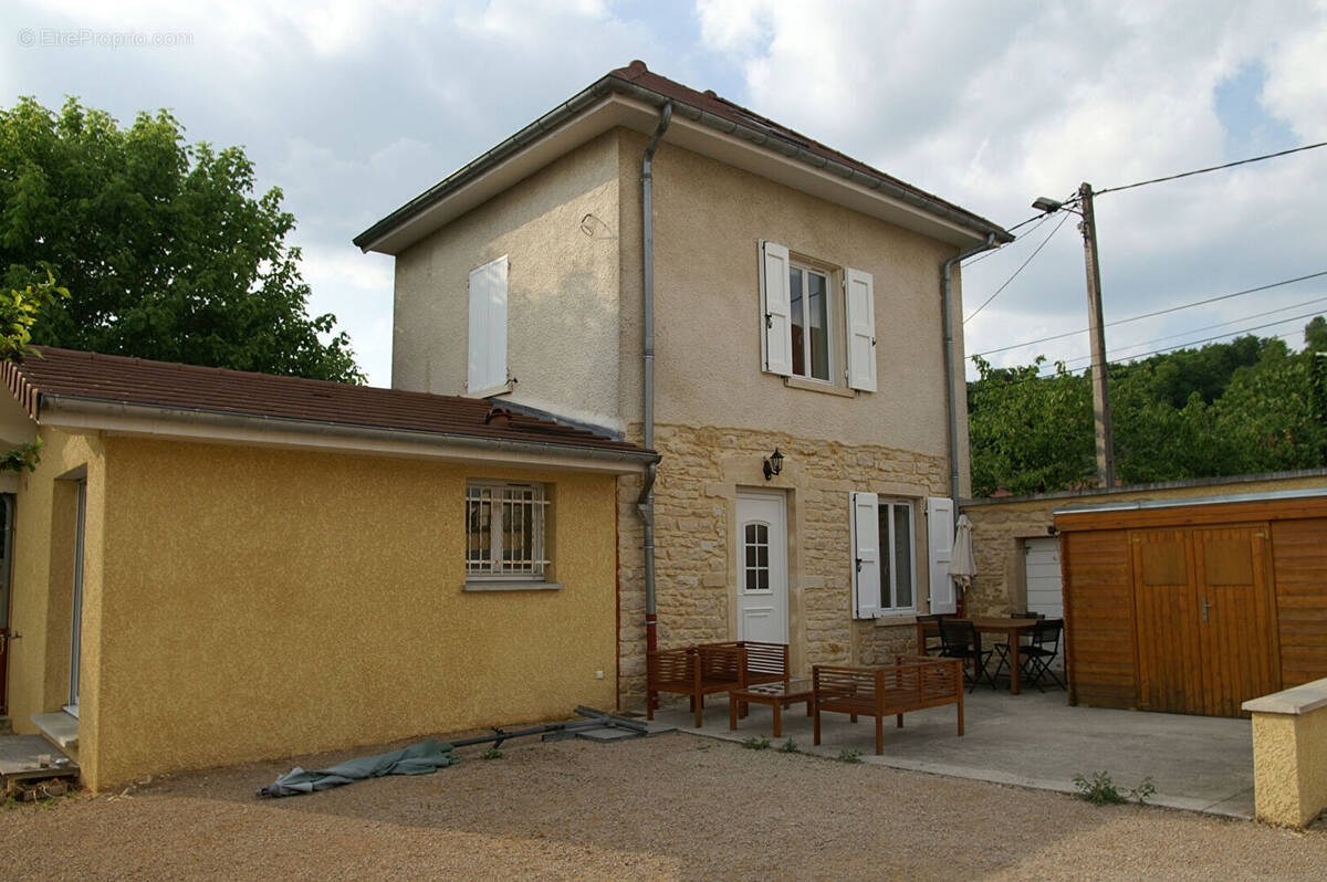 Maison à BOURGOIN-JALLIEU