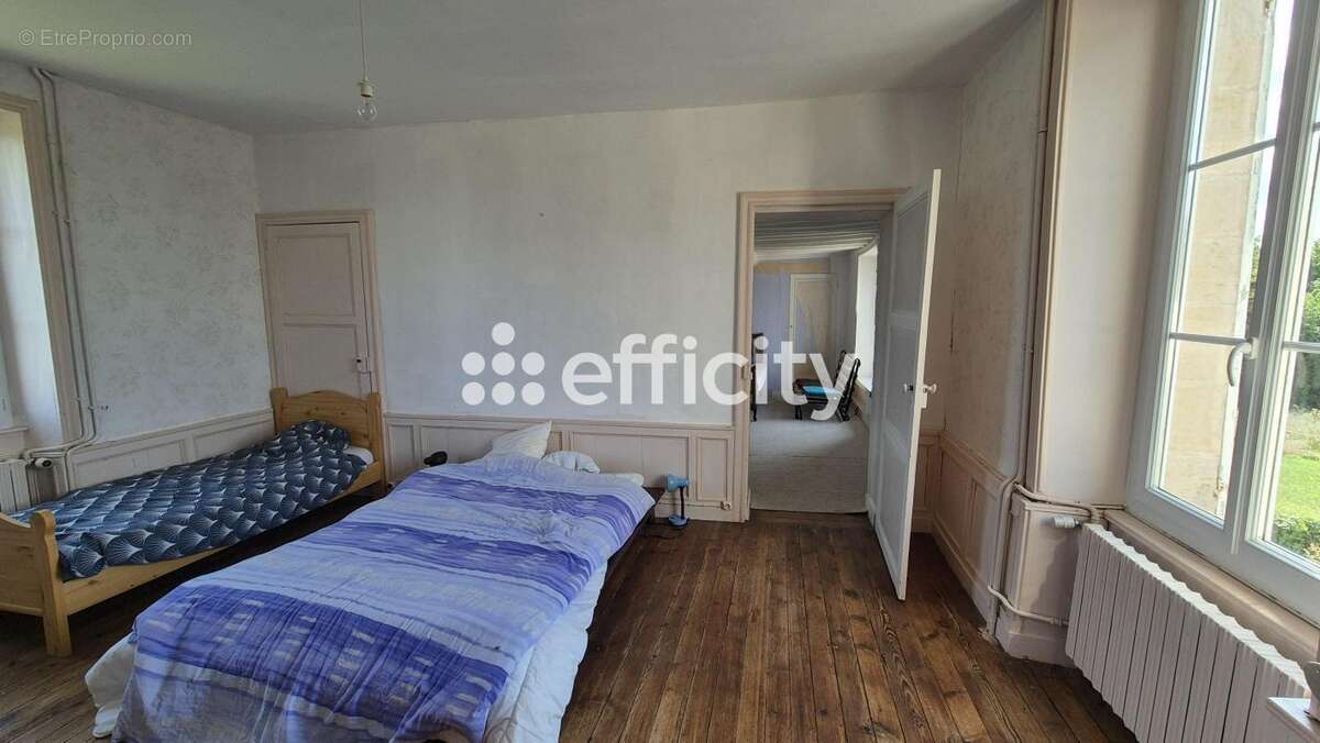 Maison à LE MOLAY-LITTRY