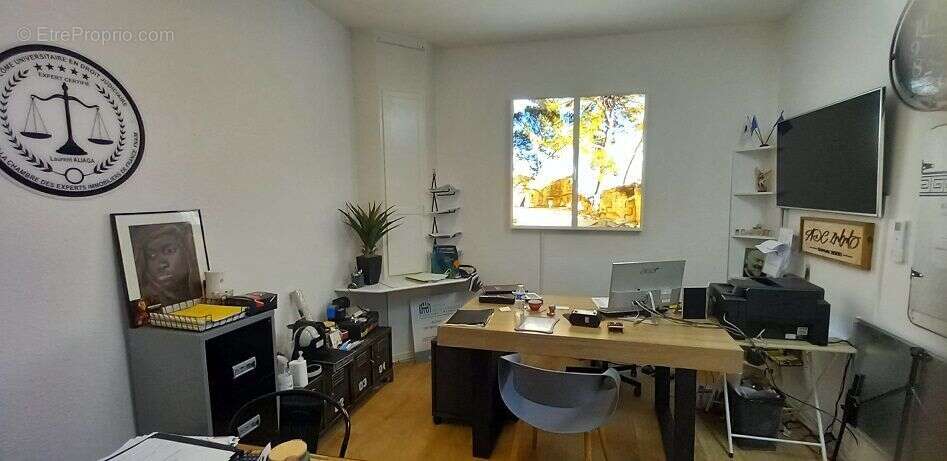 Commerce à SAINT-MATHIEU-DE-TREVIERS