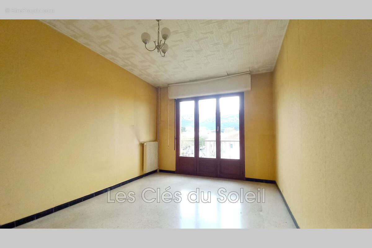 Appartement à LA VALETTE-DU-VAR