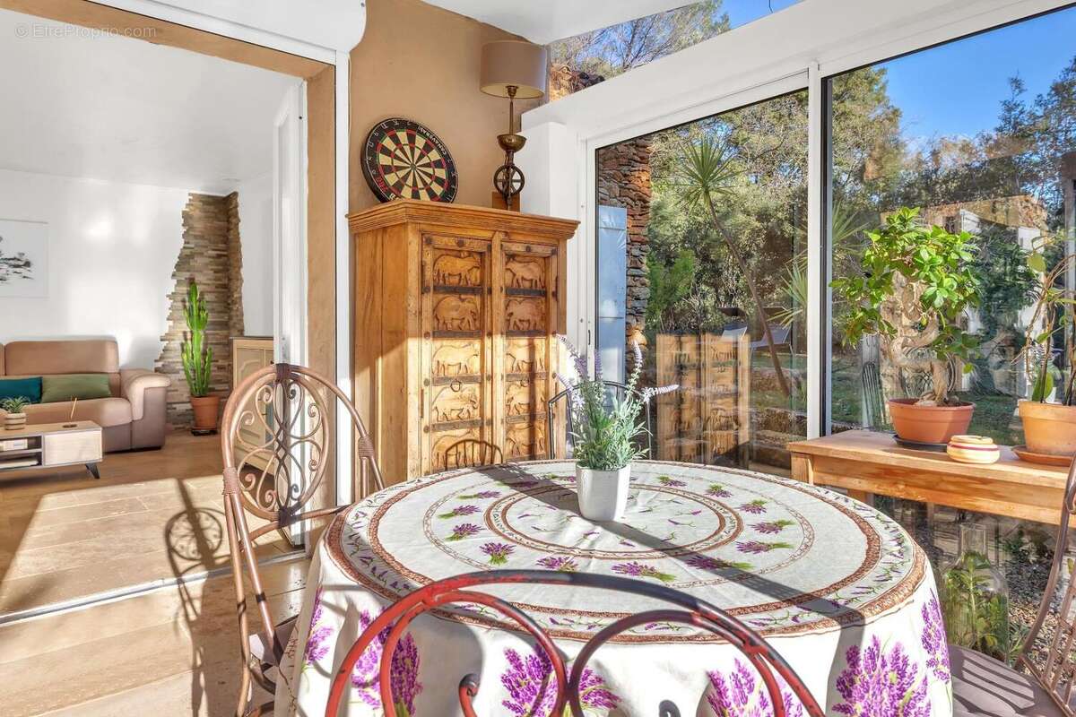   - Maison à FLAYOSC
