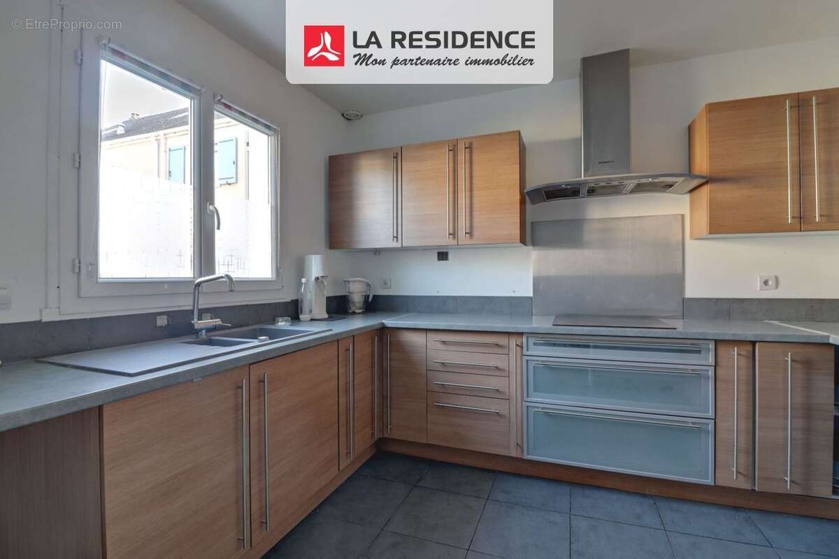 Maison 112 m² à Aulnay-Sur-Mauldre  - photo 2