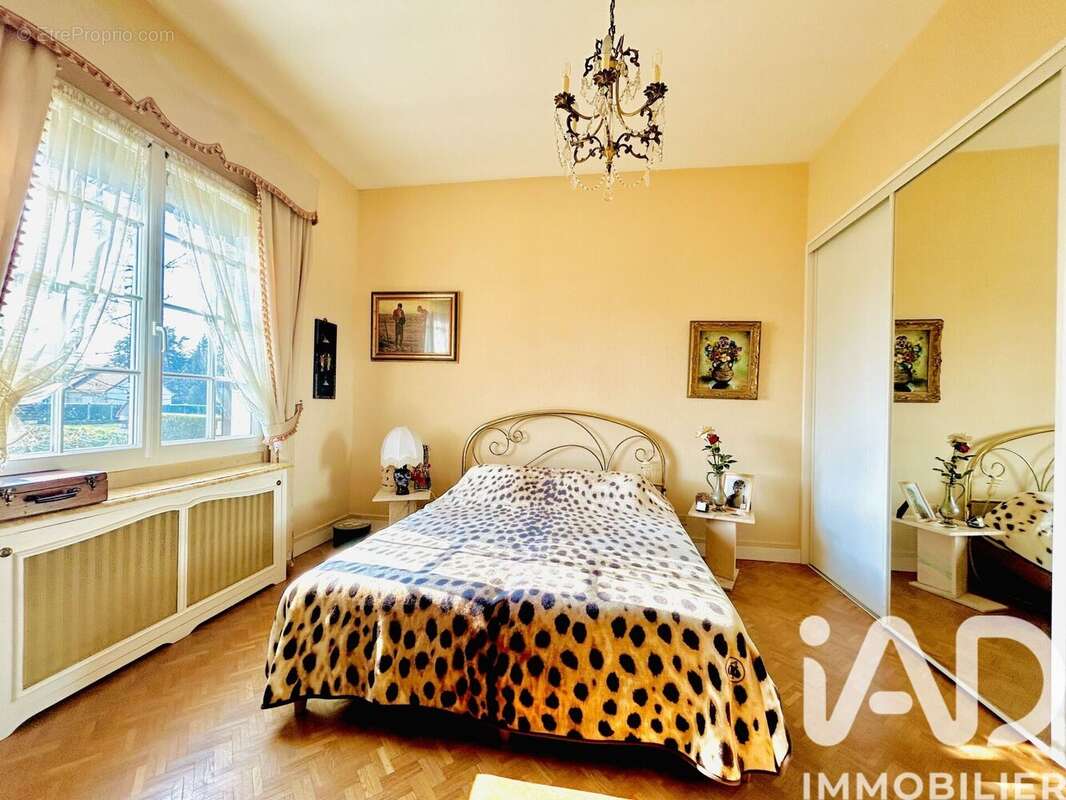 Maison 202 m² à Vrigny  - photo 6