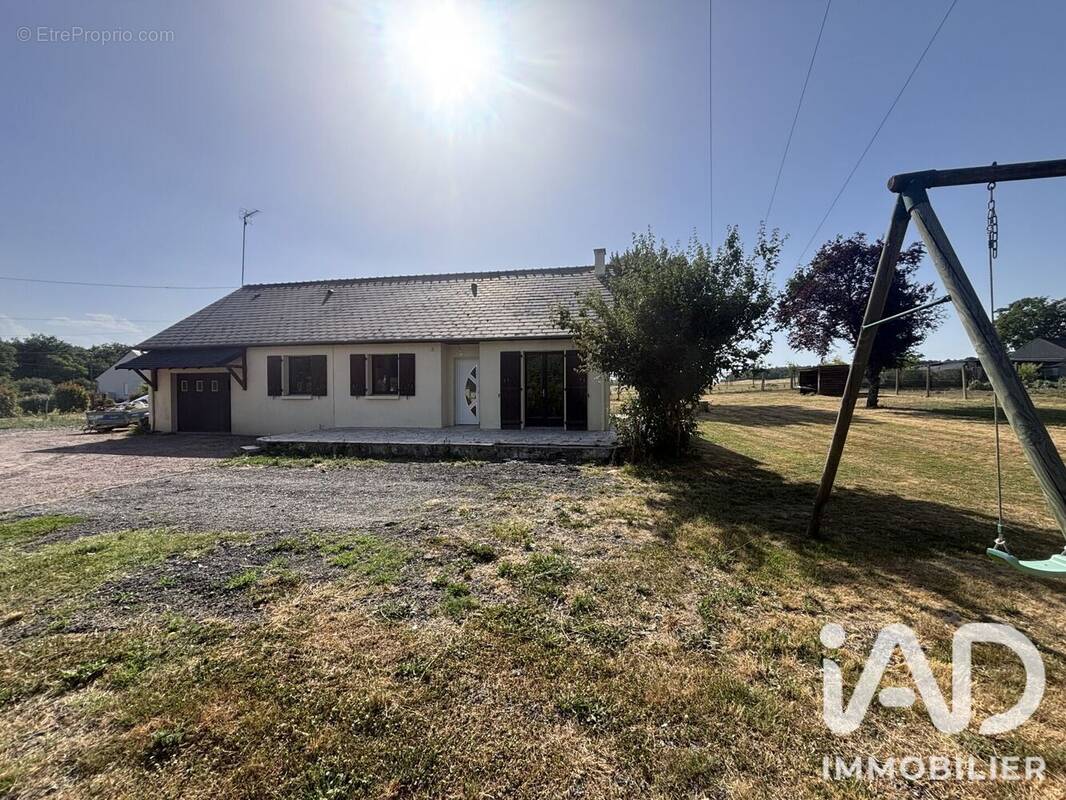 Photo 1 - Maison à VERRIE