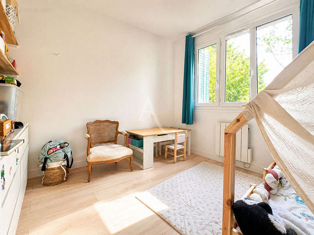 Appartement à FONTENAY-SOUS-BOIS