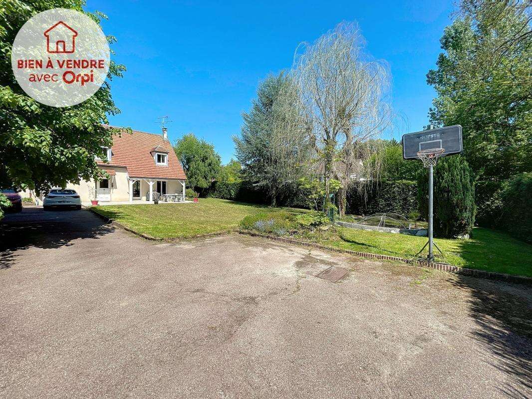 Maison à MONTALET-LE-BOIS