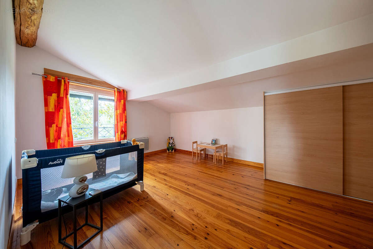 Maison à ROQUESERIERE