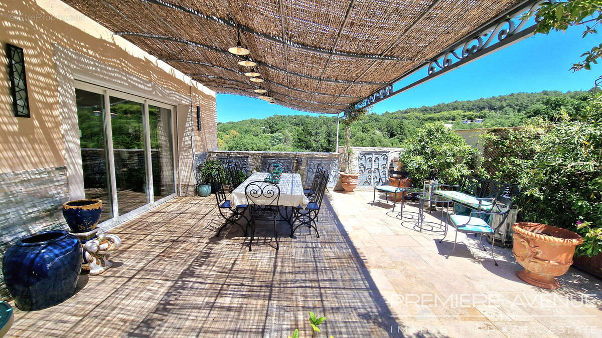 Maison à LA GARDE-FREINET