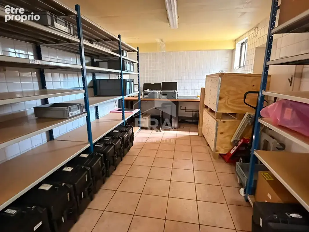 Local commercial 85m² à lançon-provence - photo 3