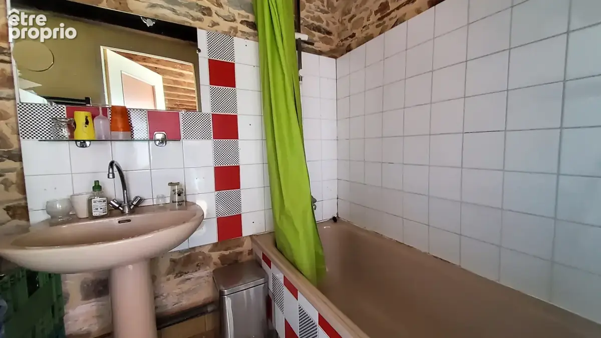 A VENDRE - Longère à rénover 100m2 - 4 pièces - 2 chambres - Guipry-Messac - photo 4