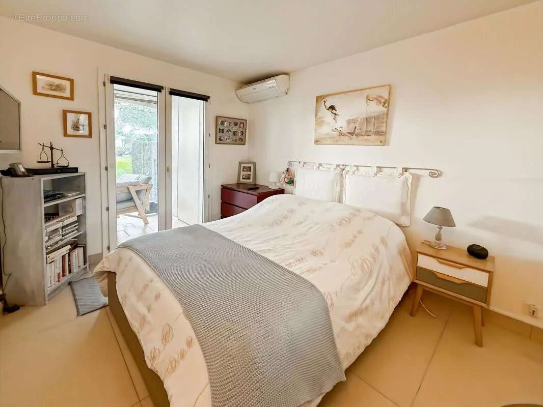 Appartement à MANDELIEU-LA-NAPOULE