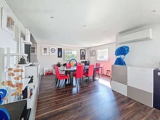 Maison à SAINT-LAURENT-DU-VAR