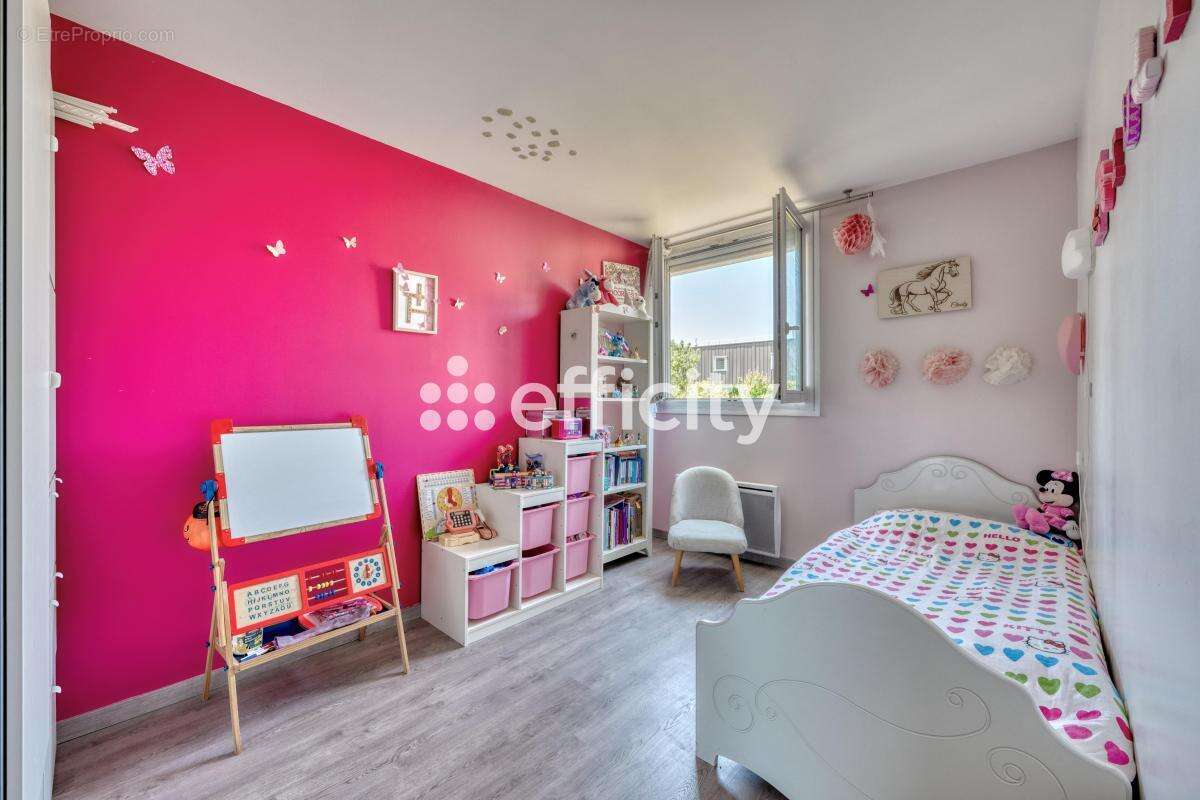 Appartement à SAULX-LES-CHARTREUX