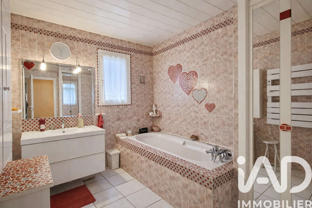 Photo 9 - Maison à LONGPERRIER