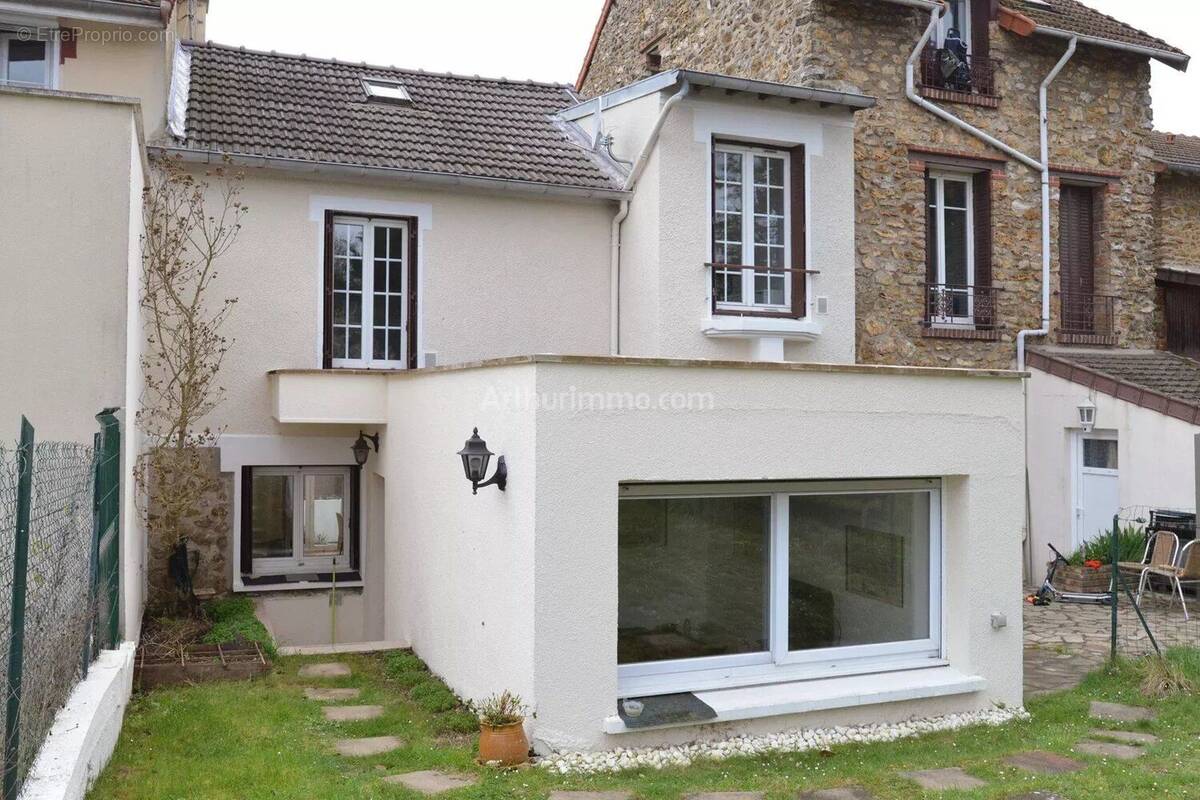 Maison à VILLENEUVE-SAINT-GEORGES