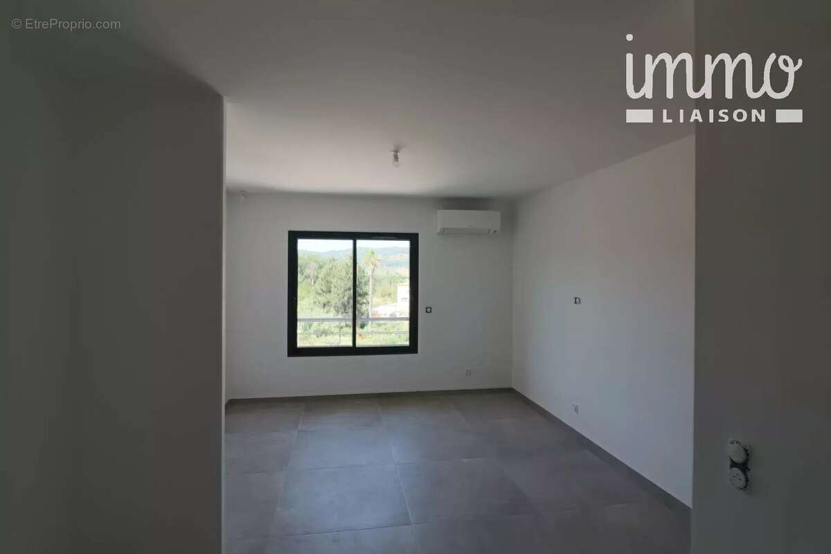 Maison à LE CASTELLET