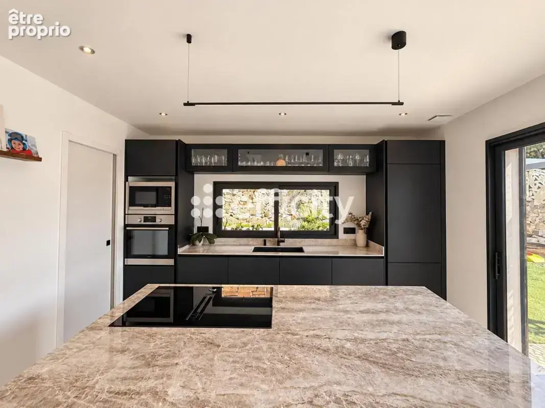 Maison 5 pièces 160 m² à vendre à Martigues (13500) - photo 2