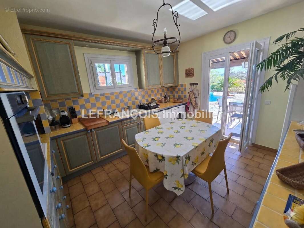 Maison à PEYMEINADE