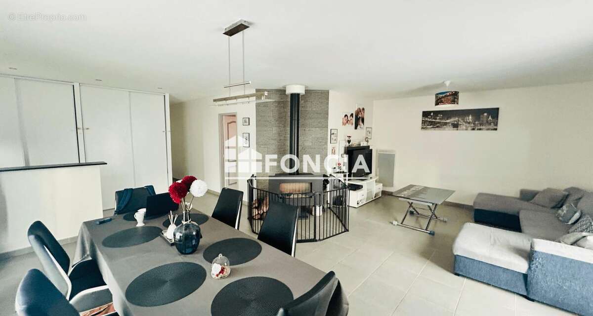 Maison à SAINT-JUST-LE-MARTEL