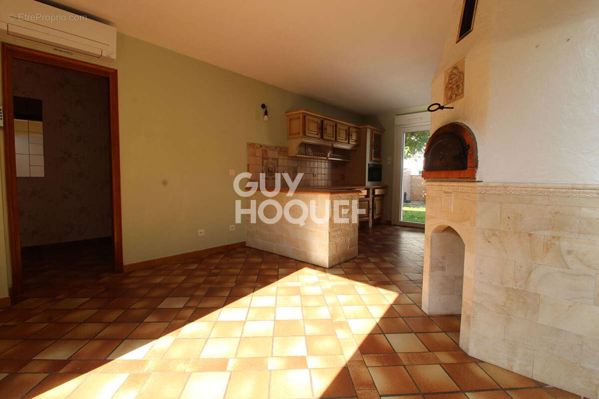 Maison à VERNEUIL-L&#039;ETANG